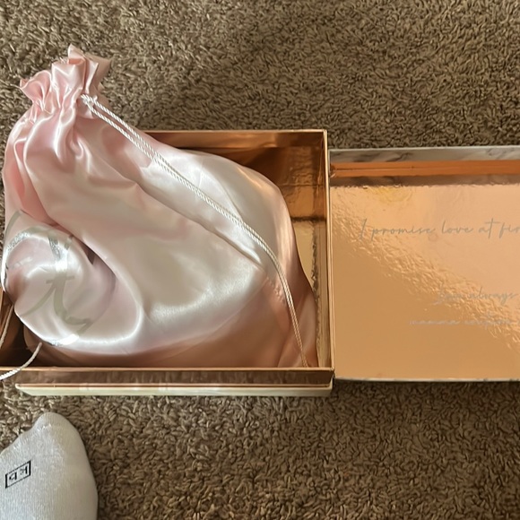 FREEDOM COUTURE KING KYLIE - Picture 1 of 7